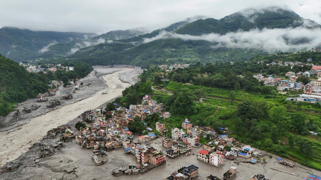 Nepals Floods Began With a Glacier Collapse — Not an Earthquake