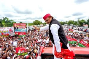 Akhilesh Yadav Begins 2027 UP Poll Outreach From Rahul Gandhi’s Rae Bareli